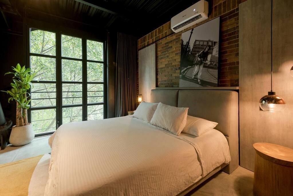 Meridiano Lofts Bed & Breakfast Medellin