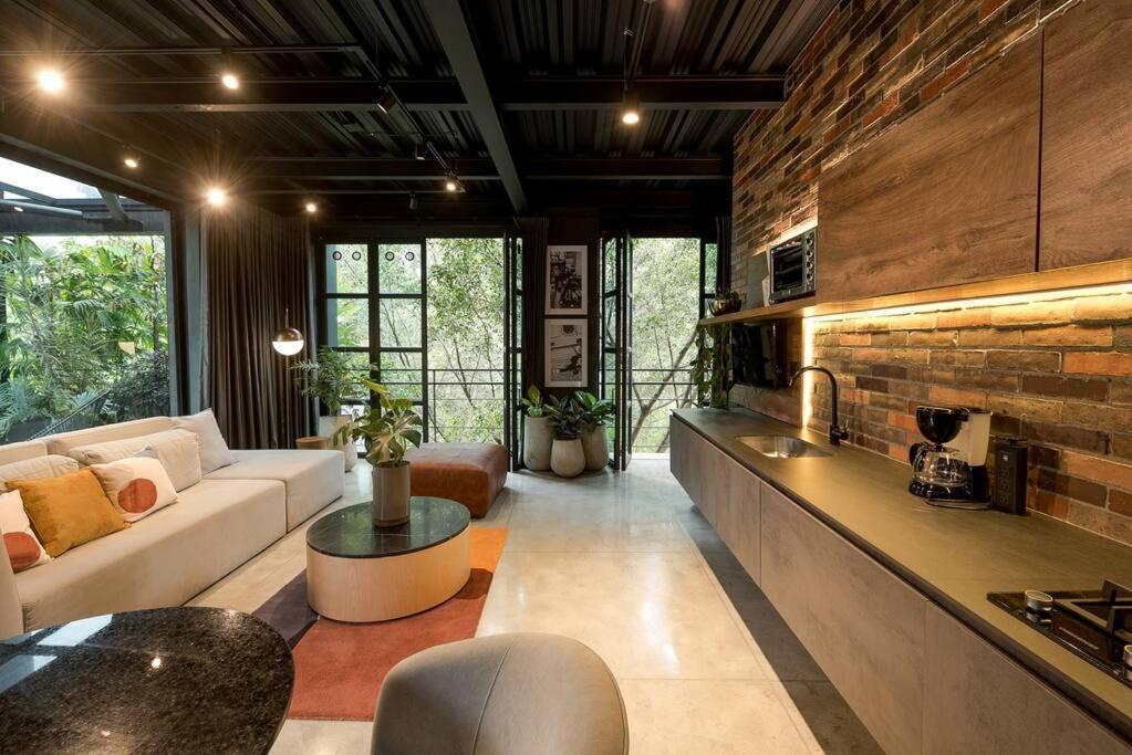 Meridiano Lofts * Medellin