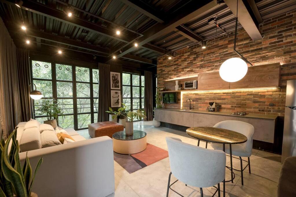 Meridiano Lofts Medellin