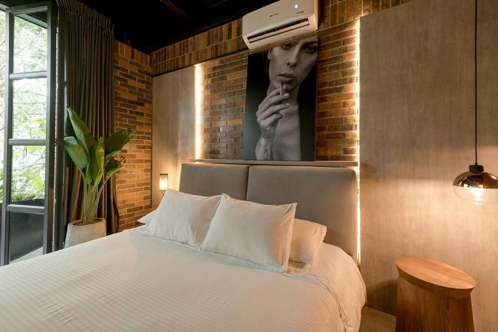Meridiano Lofts Bed & Breakfast Medellin